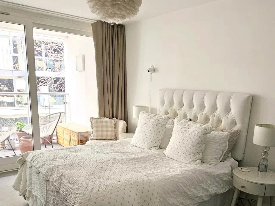 Flat Wenlock Road in Greater London