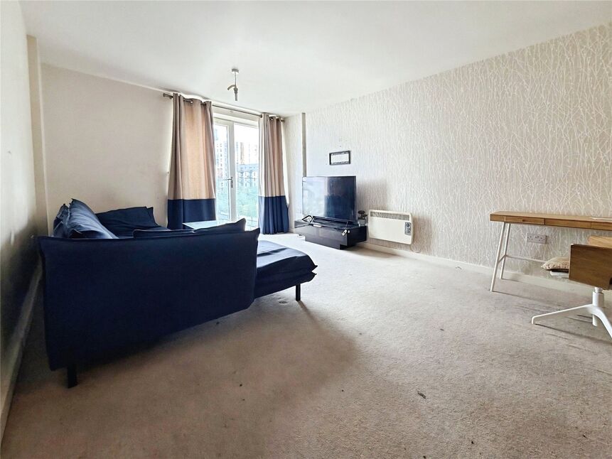 Flat Ocean Drive in Gillingham