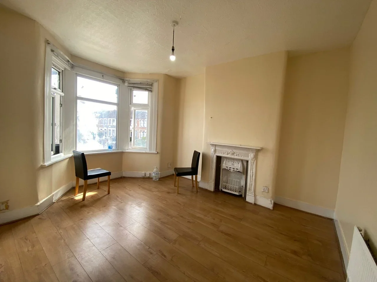 Flat Natal Road in Greater London