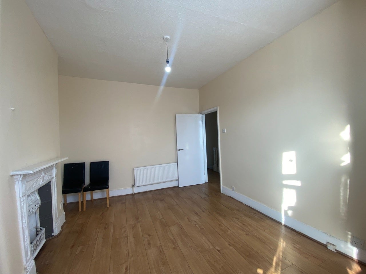 Flat Natal Road in Greater London