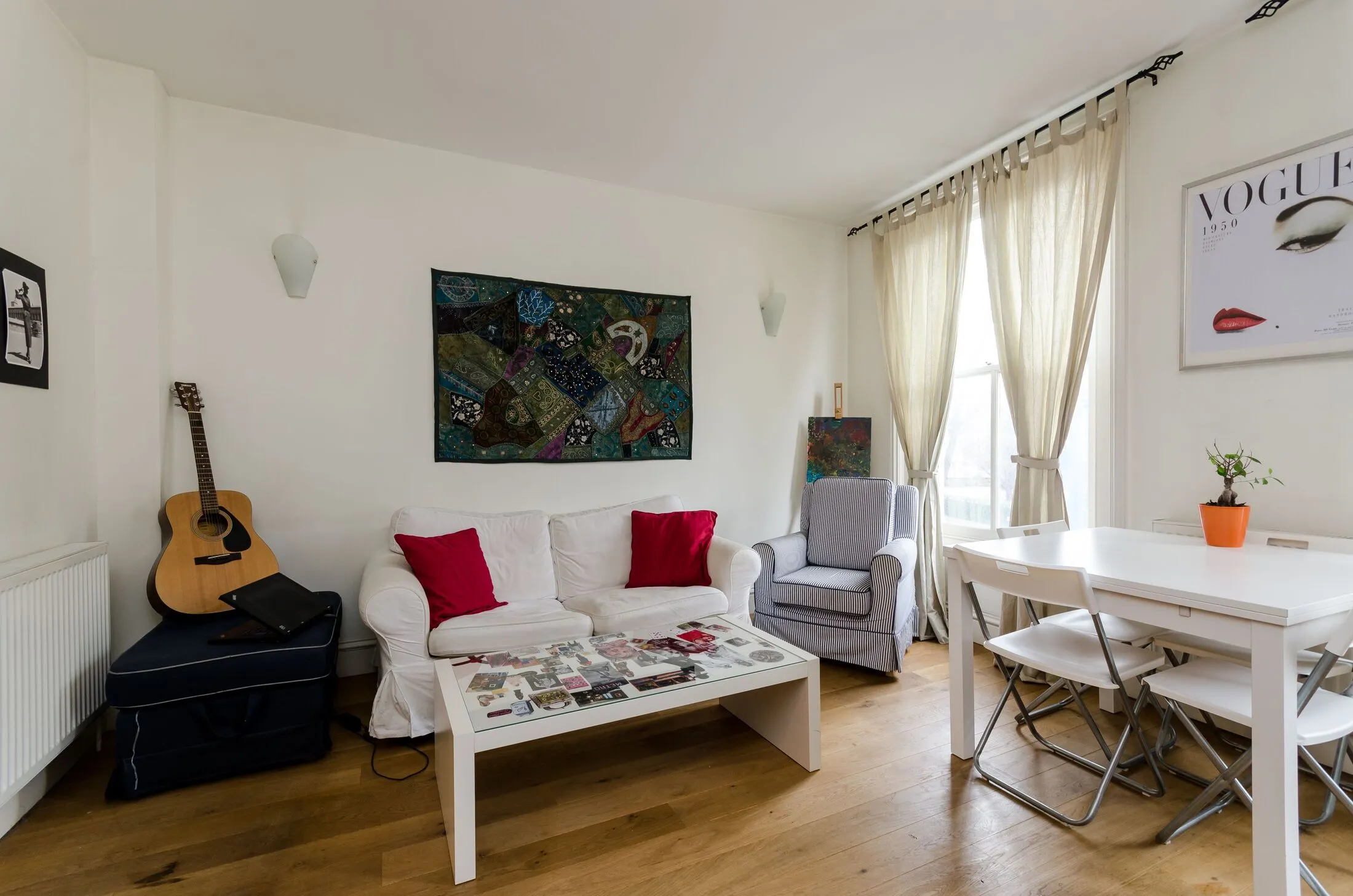 Flat Holmead Road in Greater London