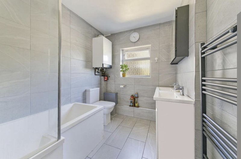 Room Mansfield Road in Greater London