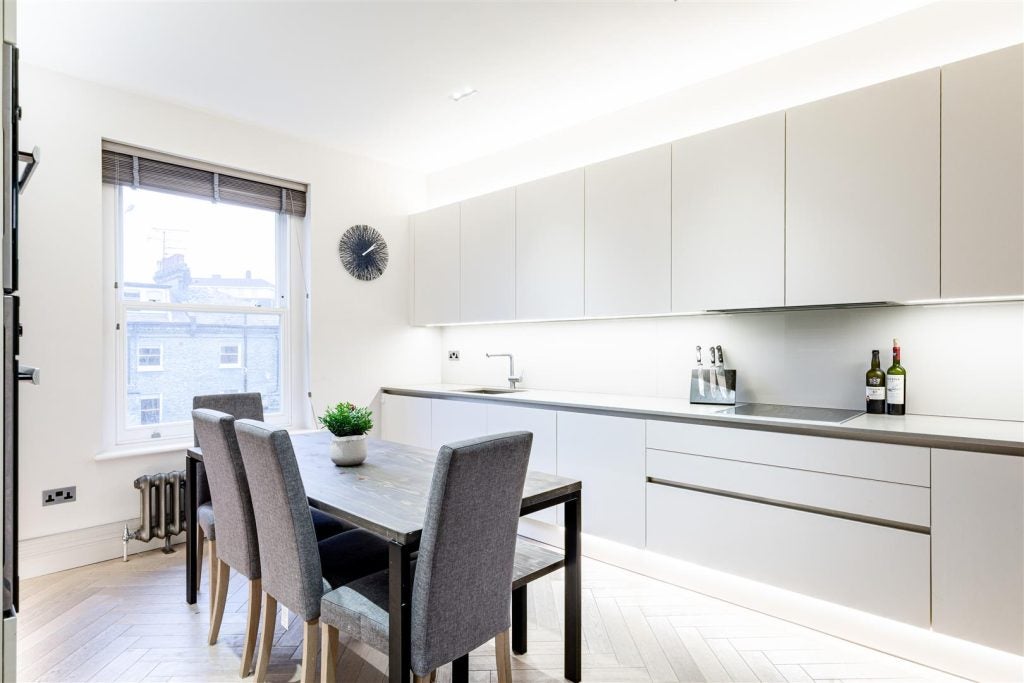 Flat Gunterstone Road in Greater London