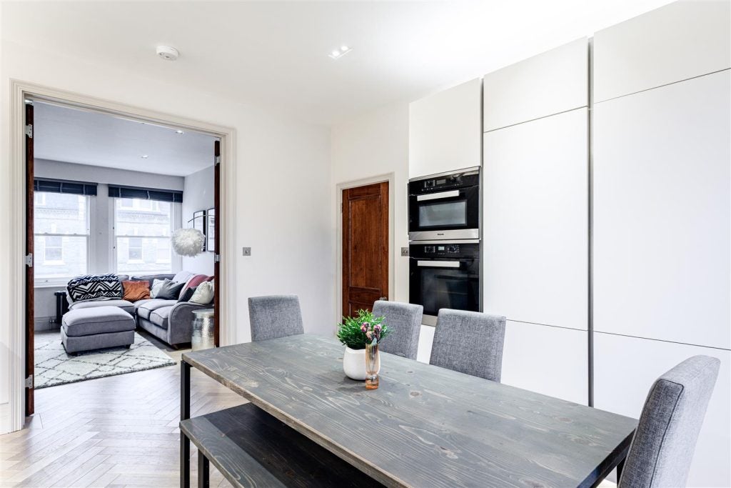 Flat Gunterstone Road in Greater London