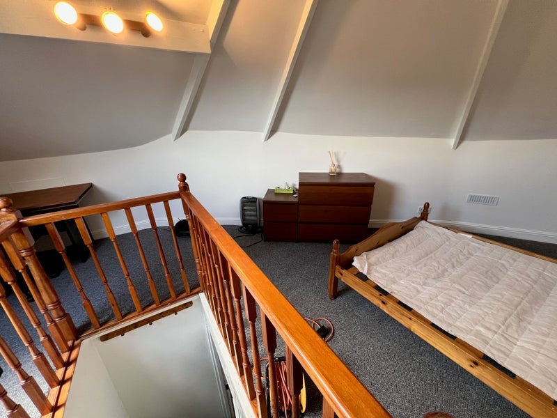 Room Mulehouse Road in Sheffield