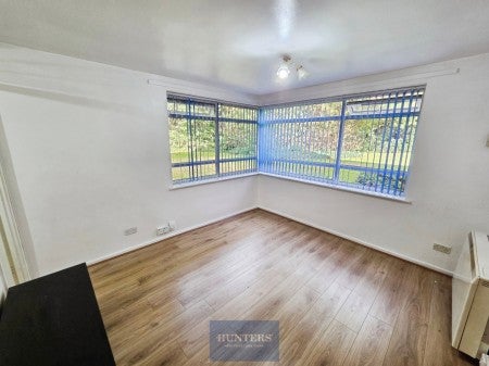 Flat Savoy Close in Birmingham