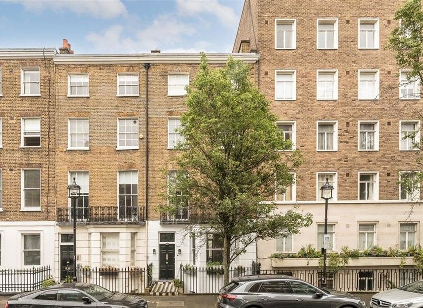 Flat Montagu Square in City of Westminster