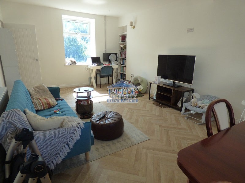 House A4064 in Pontycymer