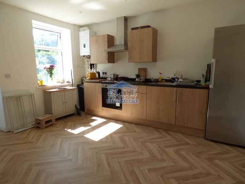 House A4064 in Pontycymer