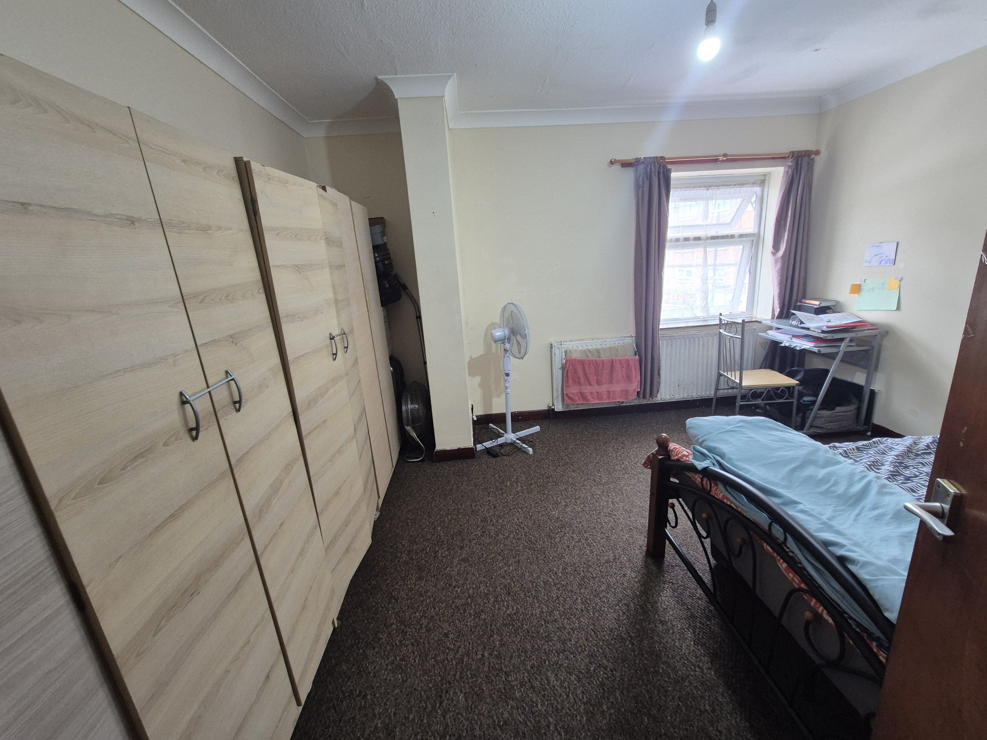 Flat Harold Road in Greater London