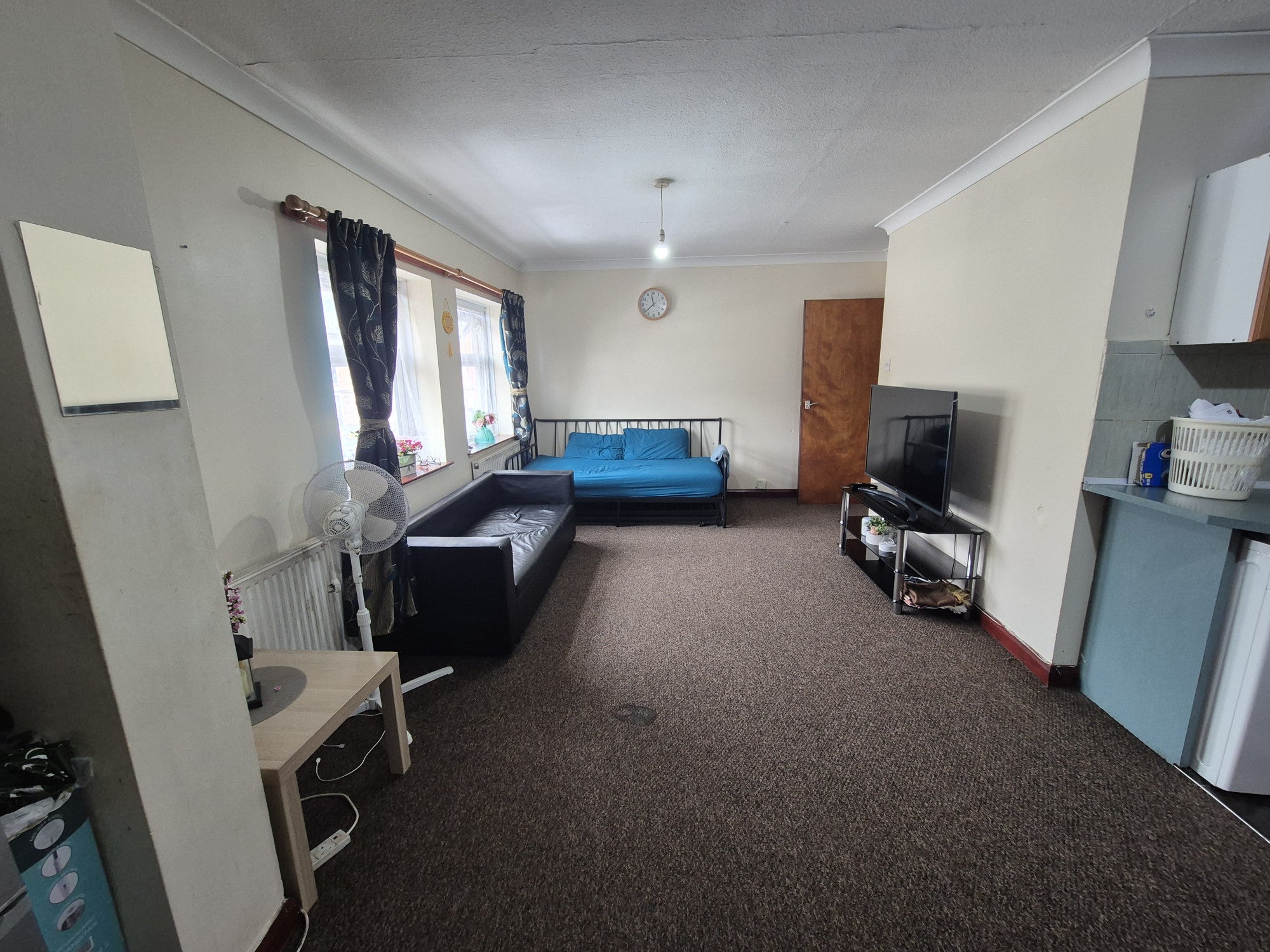 Flat Harold Road in Greater London