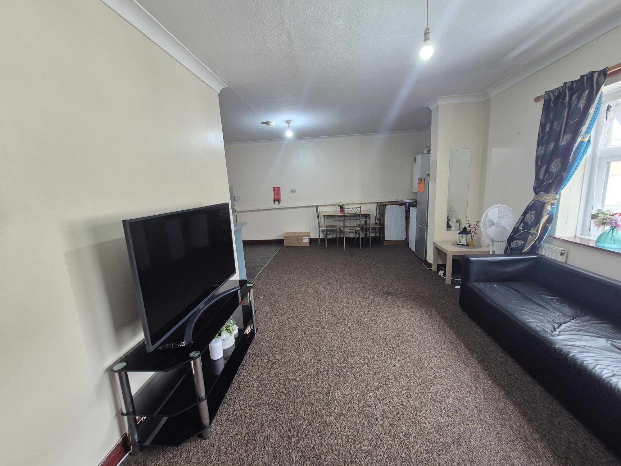 Flat Harold Road in Greater London