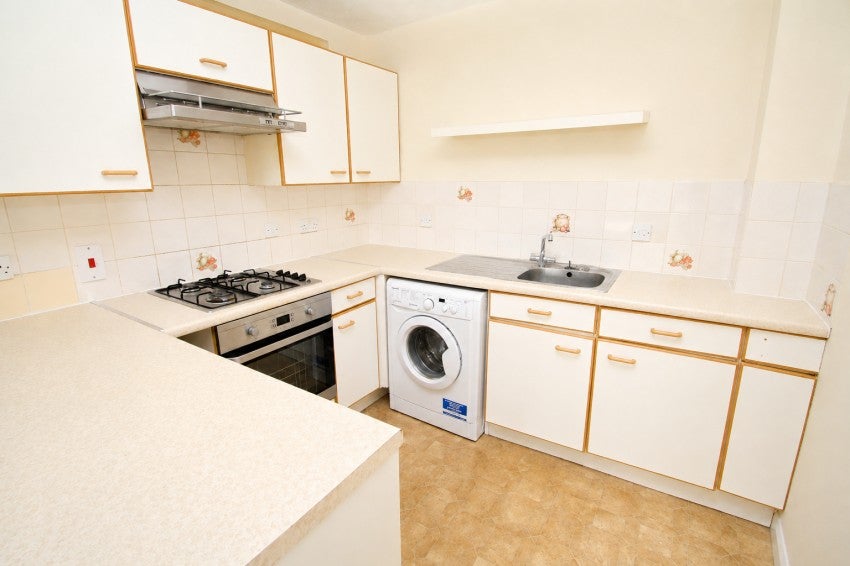 Flat Chiltern Close in Borough of Spelthorne