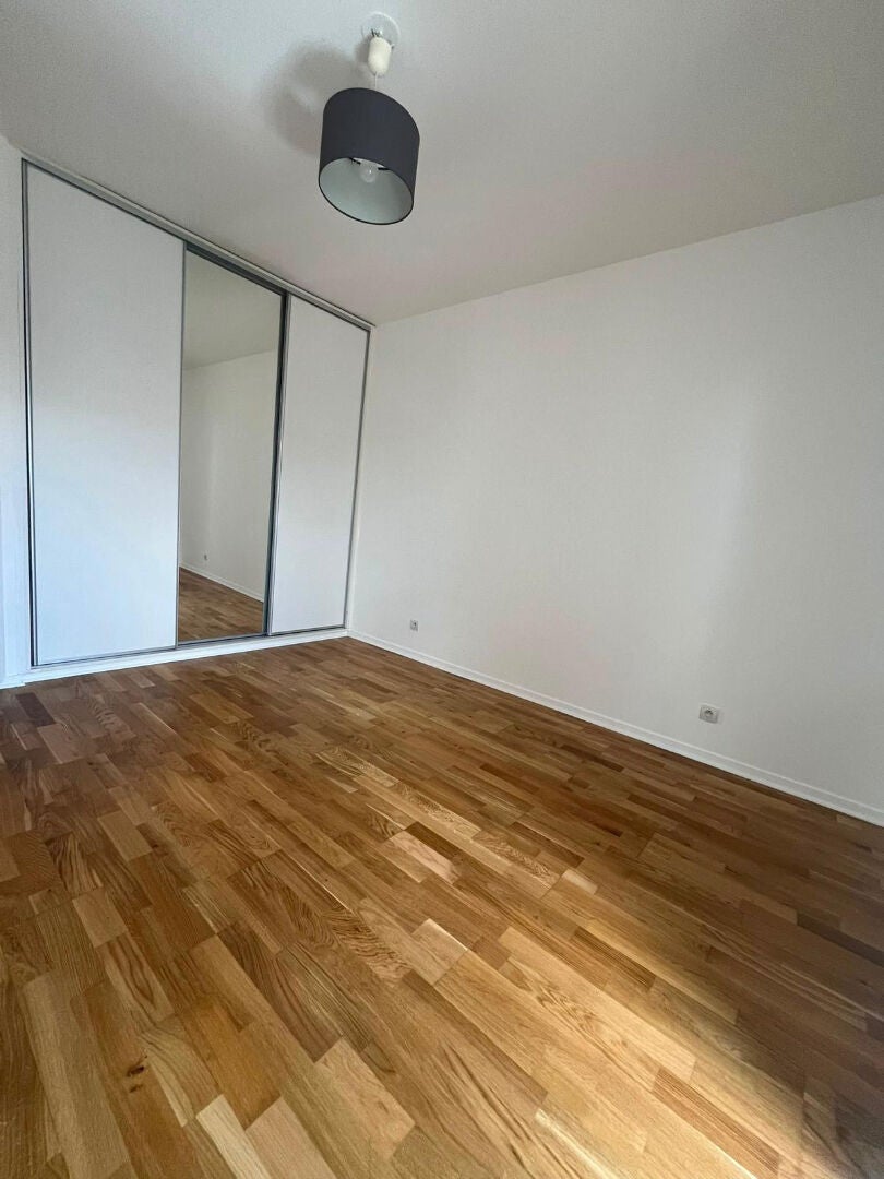 Flat Rue du Capitaine Edouard Roemer in Dammarie-les-Lys