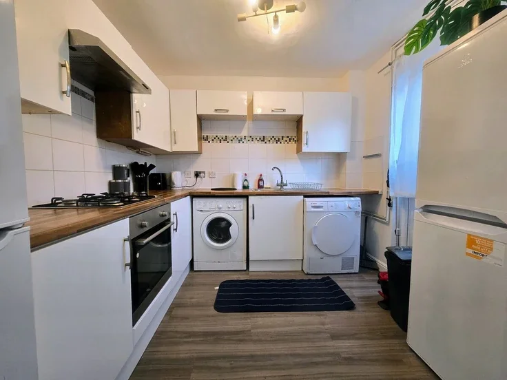 House Oxley Close in Greater London