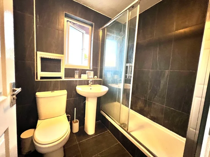 House Oxley Close in Greater London