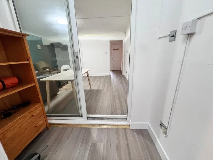 House Oxley Close in Greater London