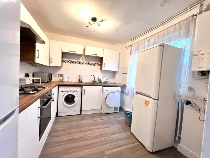 House Oxley Close in Greater London