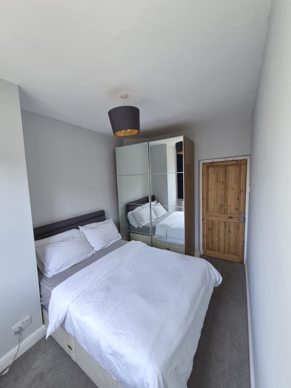 Room Tooting Grove in Greater London