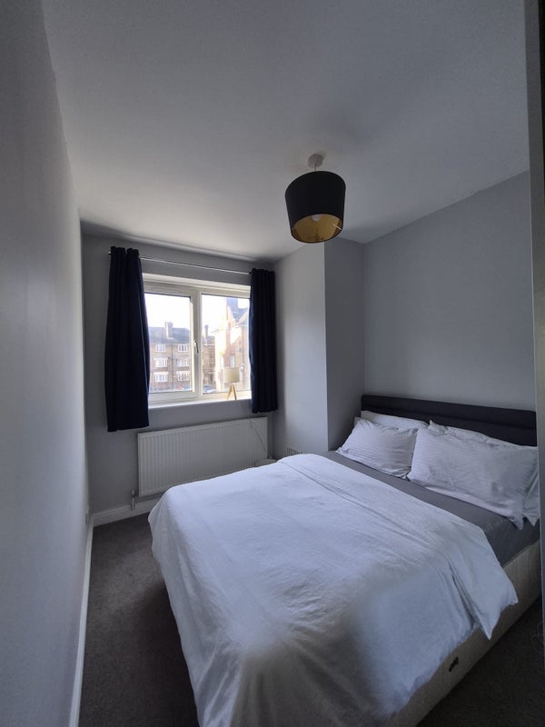 Room Tooting Grove in Greater London