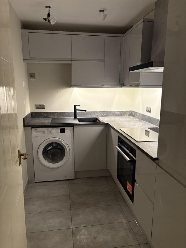 Room Rossetti Road in Greater London