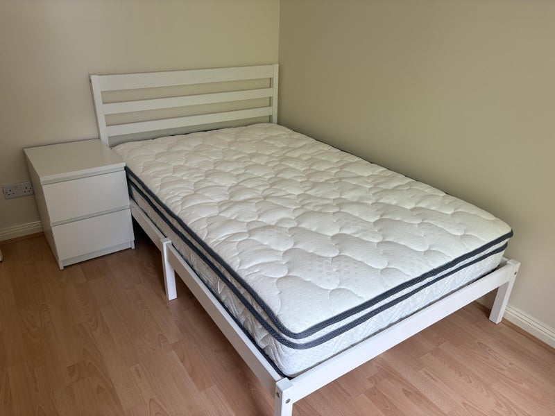 Room Rossetti Road in Greater London