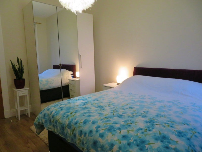 Room Queen's Drive in Glasgow