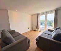 Flat Elmira Way in Salford