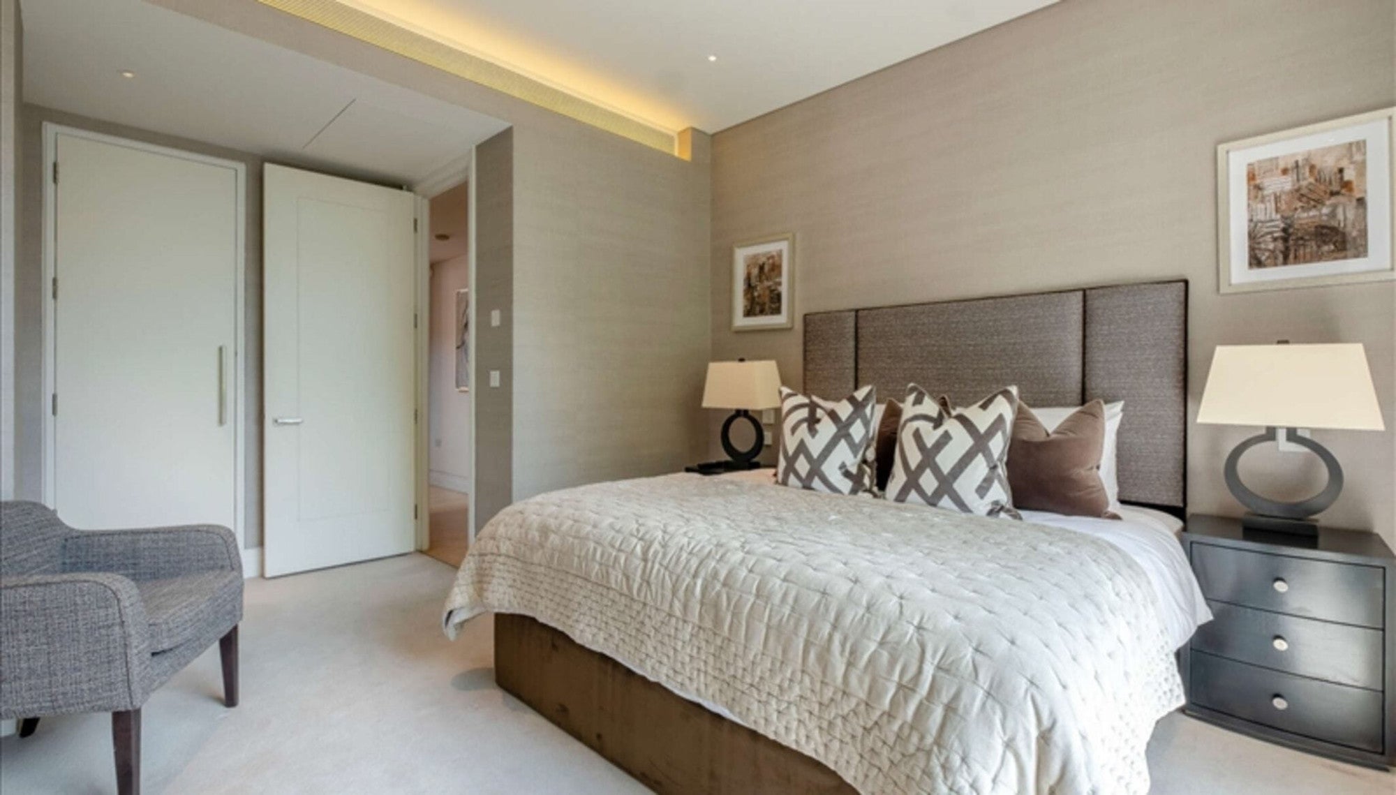 Flat North Audley Street in City of Westminster