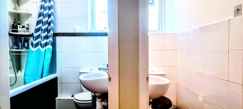 Room Crowndale Court in Greater London