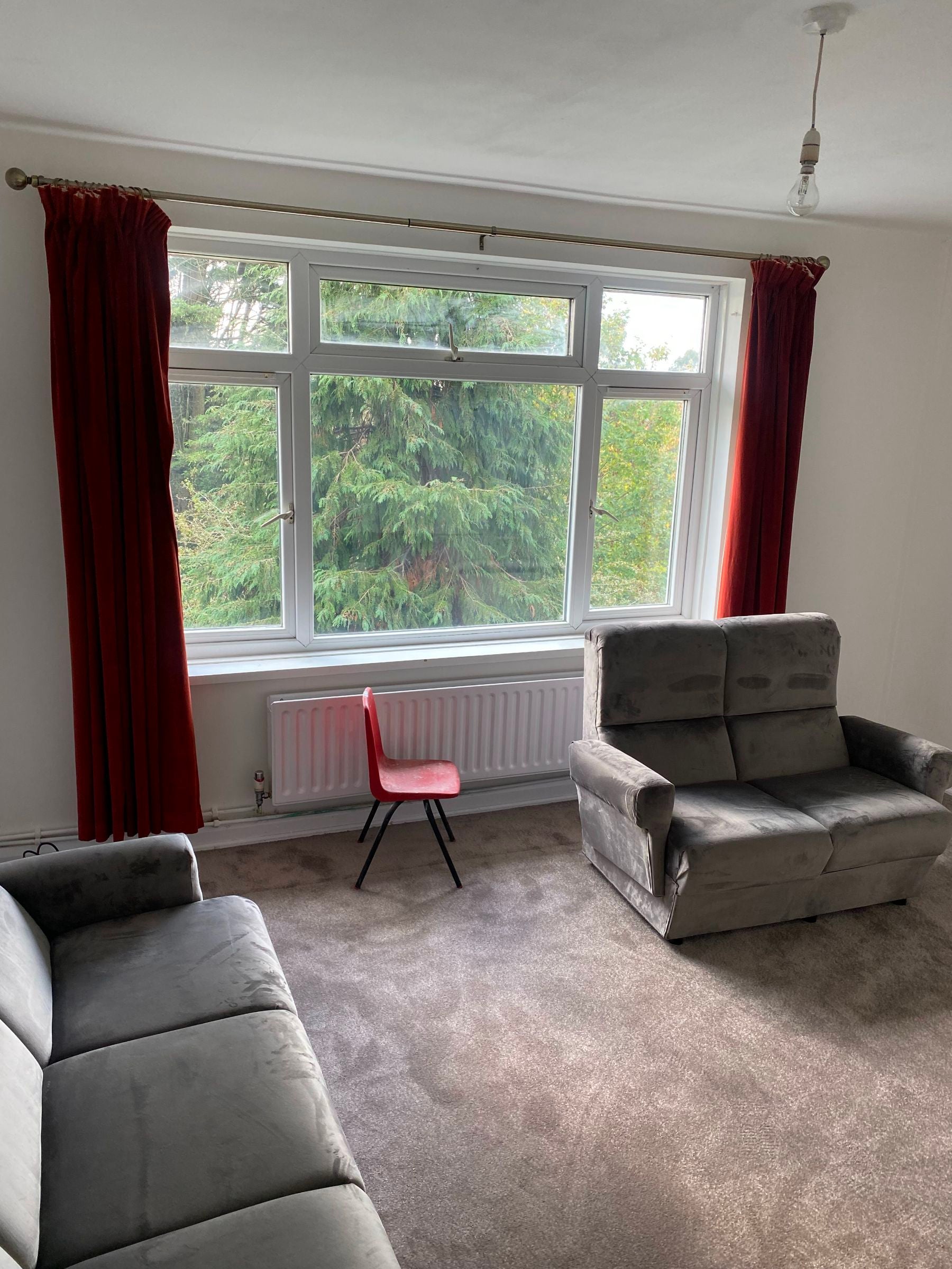 Flat Larch Crescent in Greater London