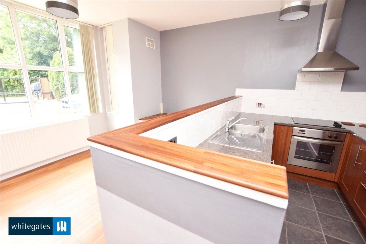 Flat Moorhouse Avenue in Leeds