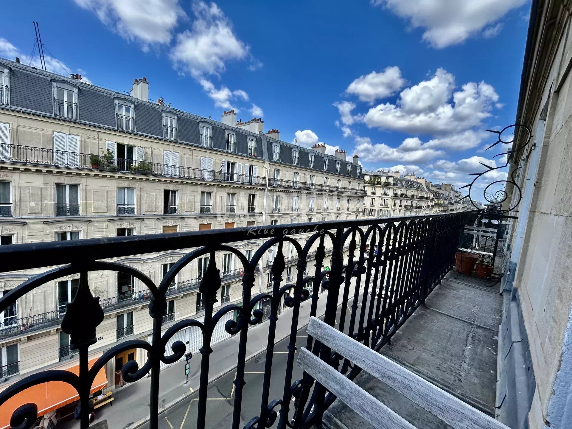 House Rue Auguste Comte in Paris