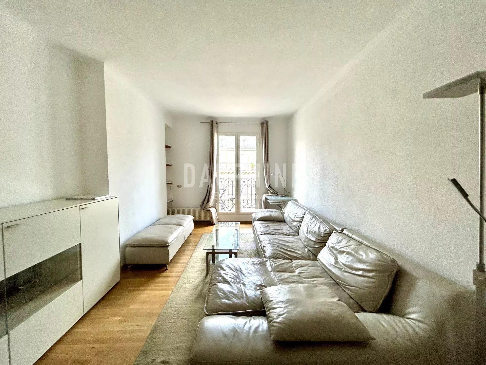 House Rue Auguste Comte in Paris