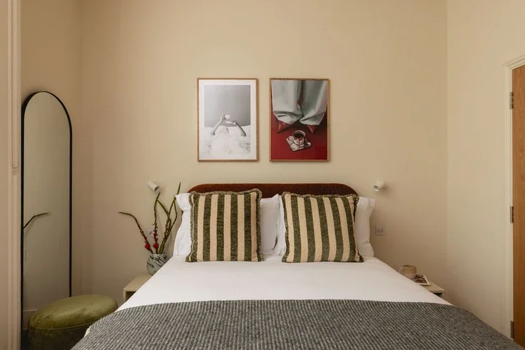 Flat Gloucester Avenue in Greater London