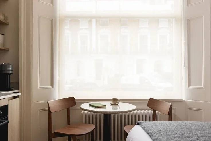 Flat Gloucester Avenue in Greater London
