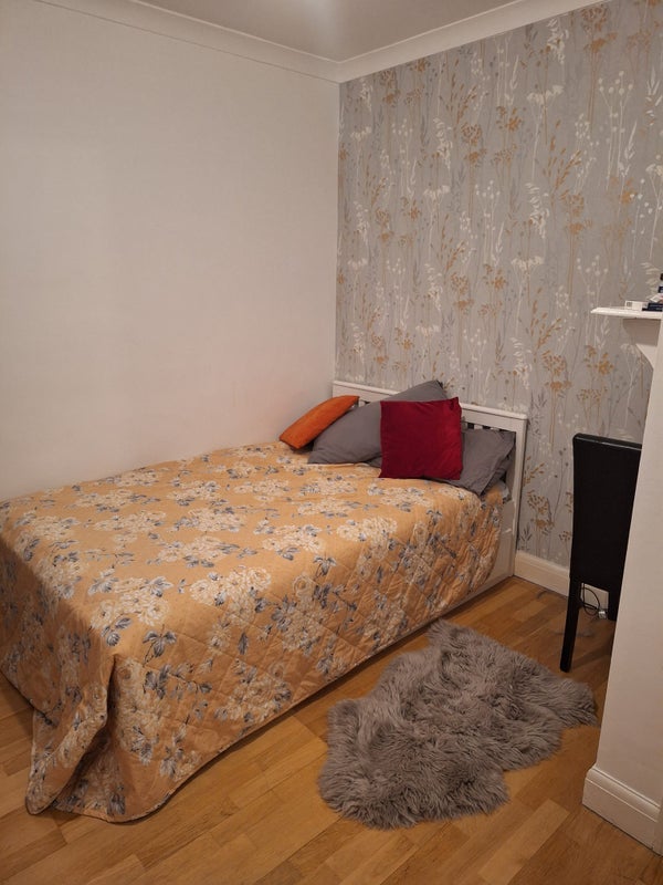 Room Bourne Vale in Greater London