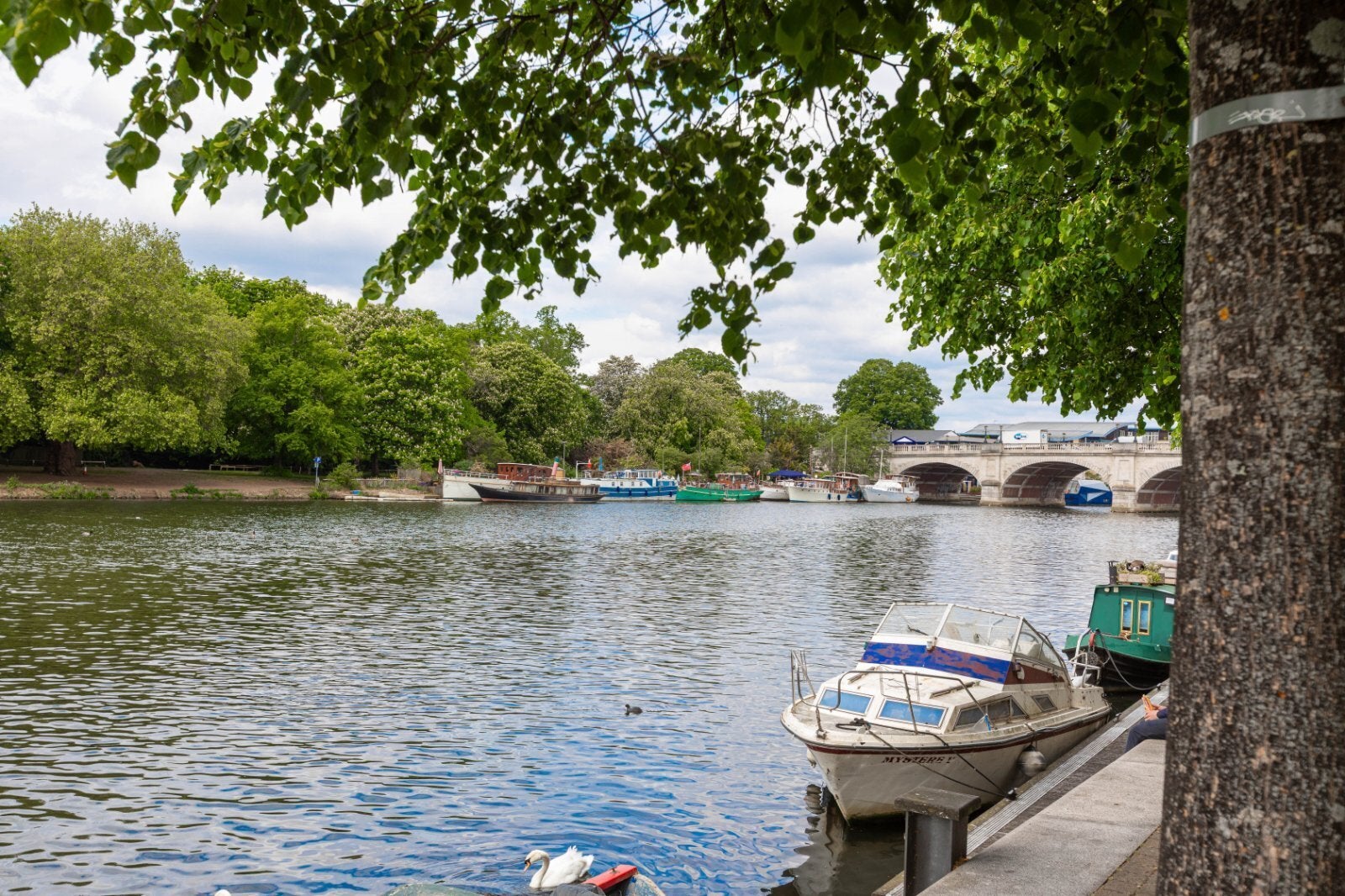 Flat Charter Quay in Greater London