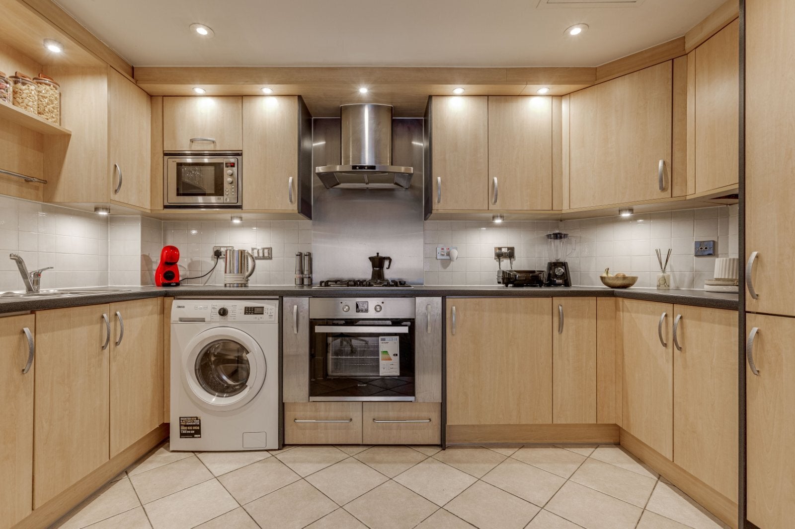 Flat Charter Quay in Greater London