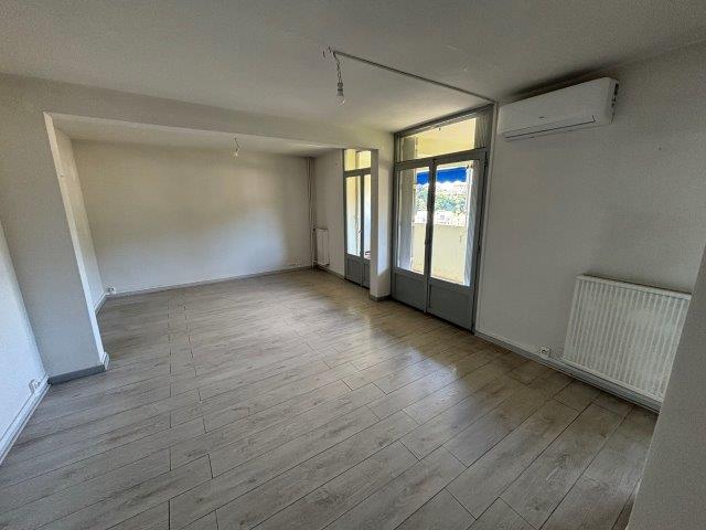 Appartement Place Pierre Semard à Alès