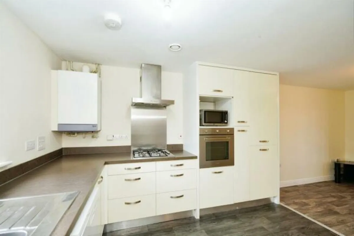 Flat Hercules Road in Calne