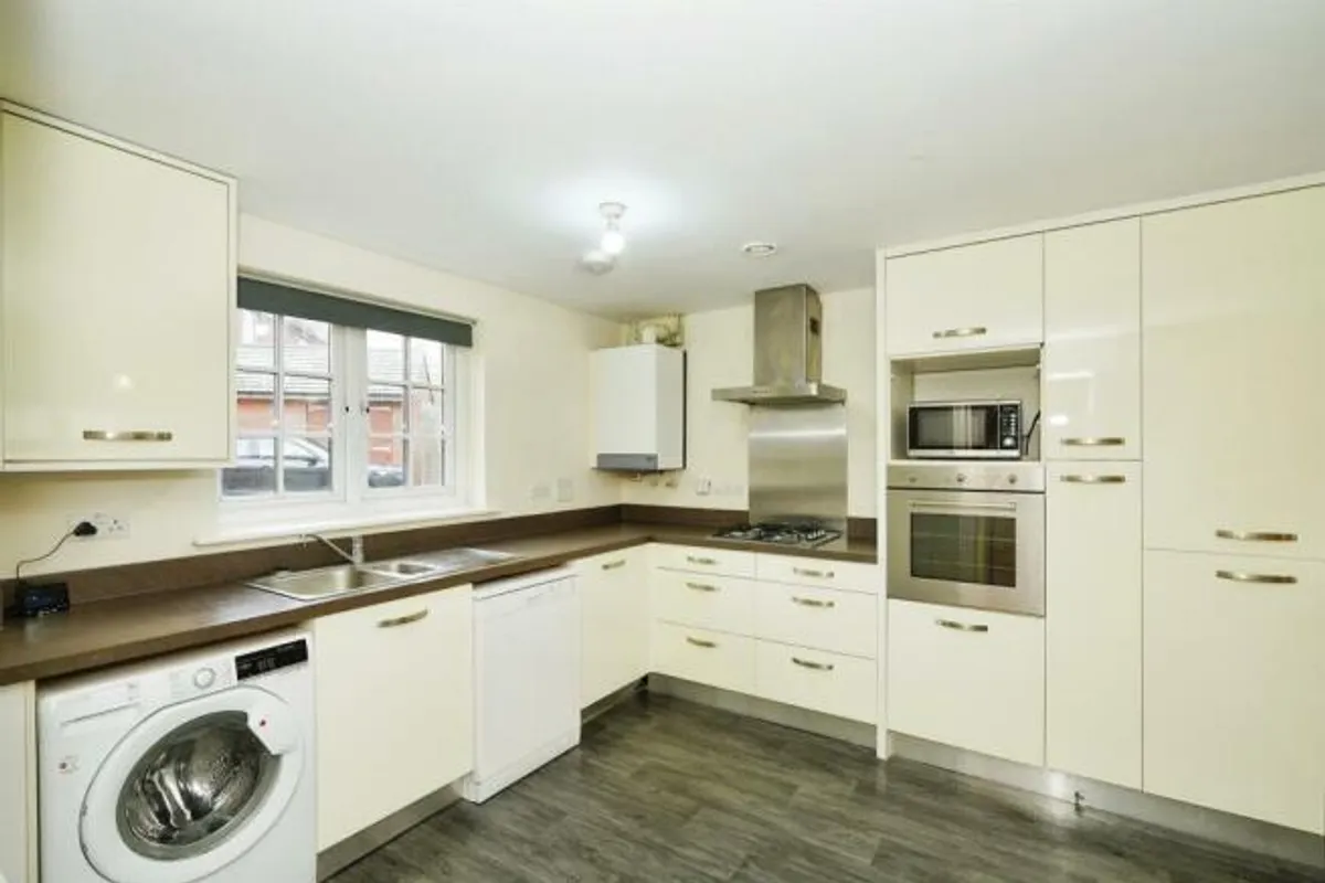 Flat Hercules Road in Calne