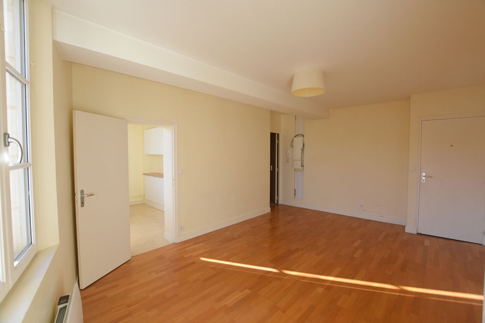 Flat Rue de la Poste in Magny-en-Vexin