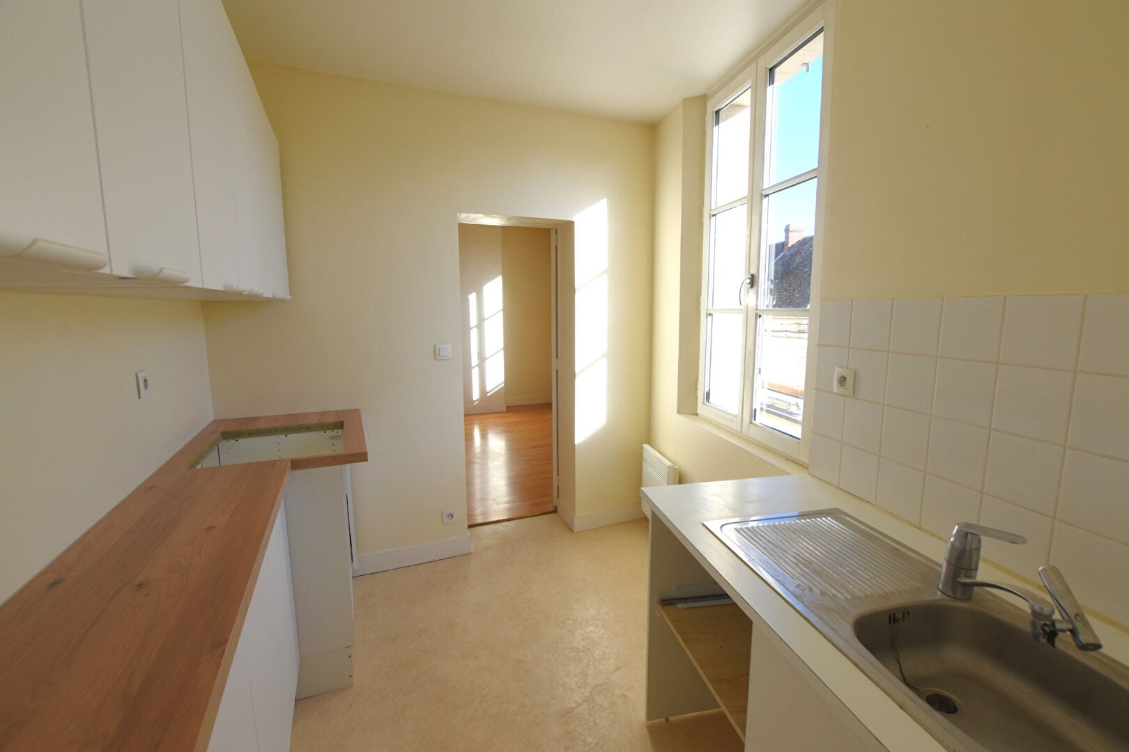 Flat Rue de la Poste in Magny-en-Vexin
