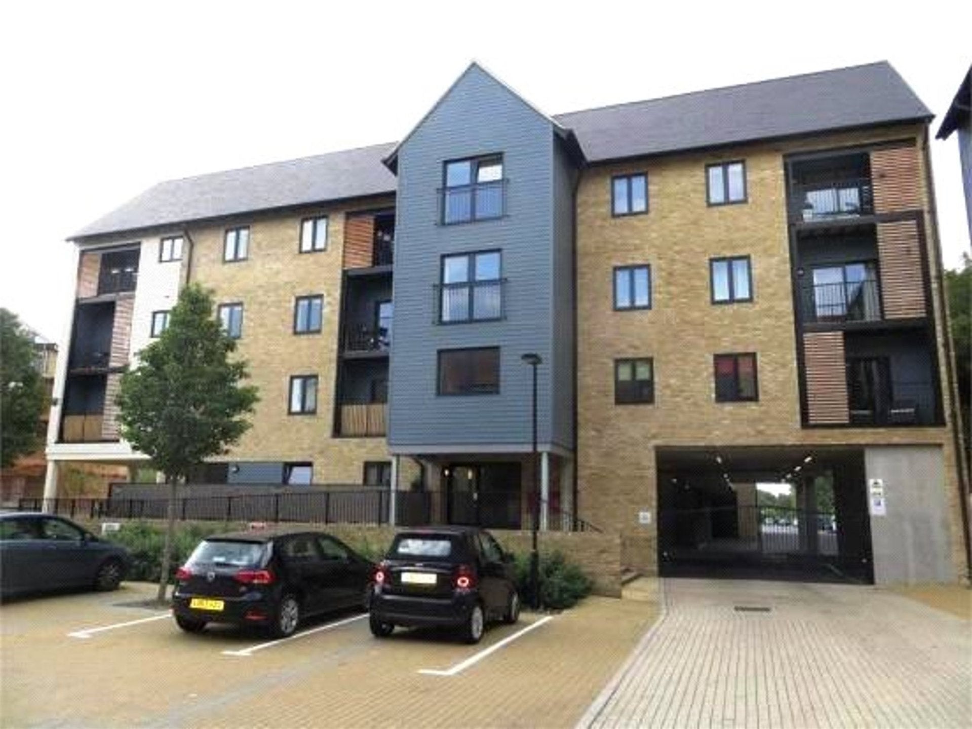 Flat Mill Row in Greater London