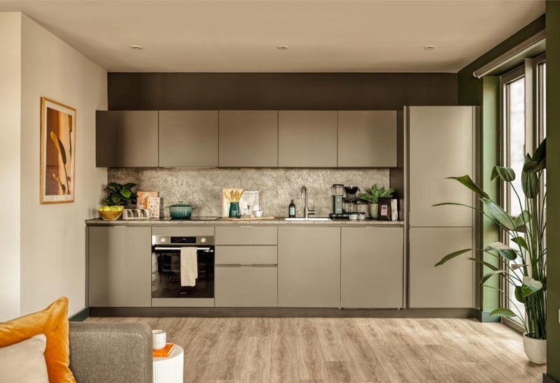 Room Juniper Drive in Greater London