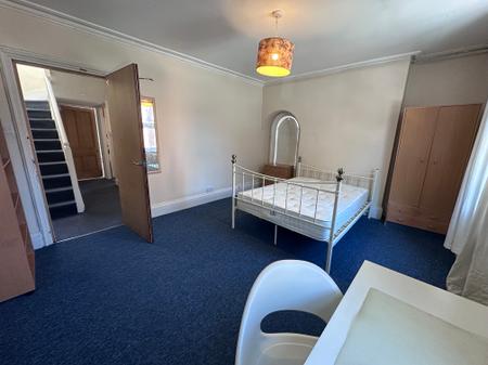 Room Maples Street in Nottingham