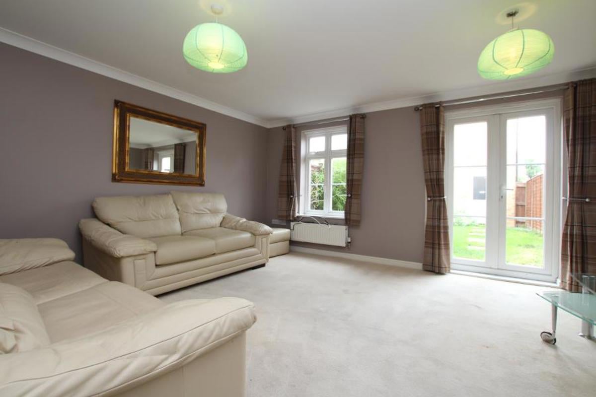 House Shepherds Walk in Bradley Stoke