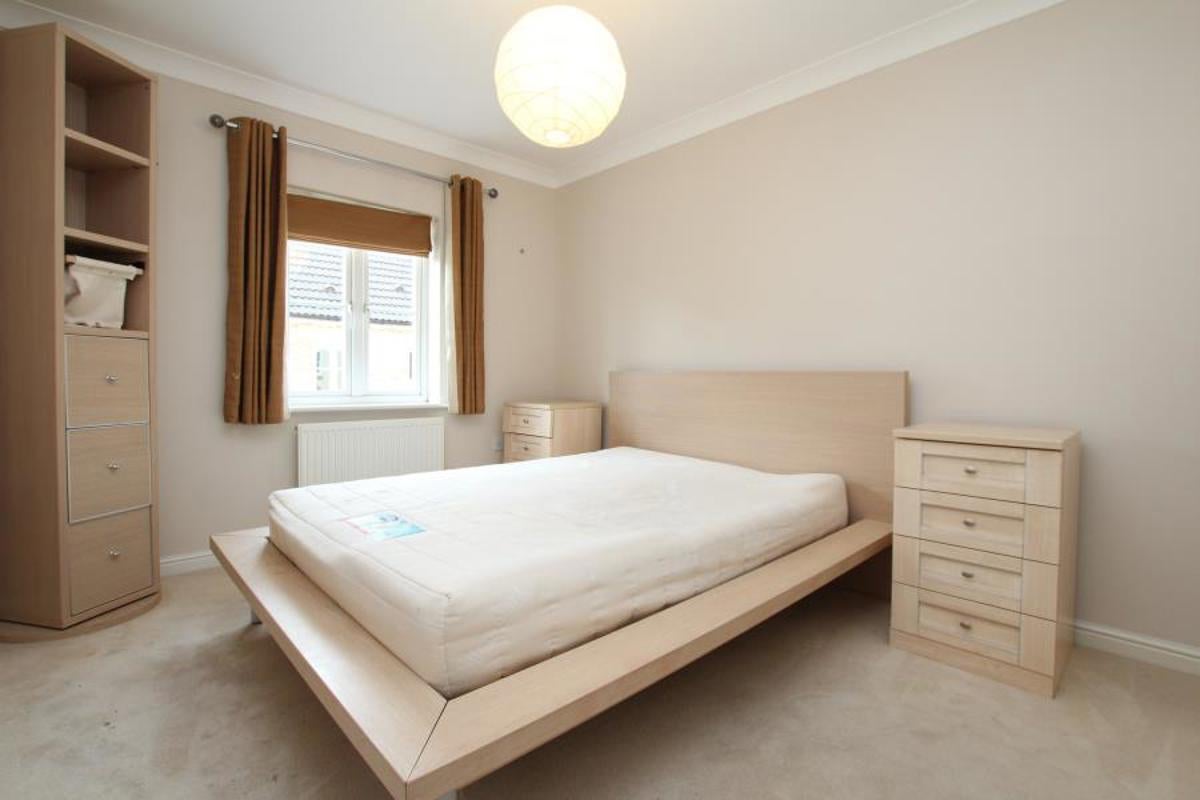 House Shepherds Walk in Bradley Stoke