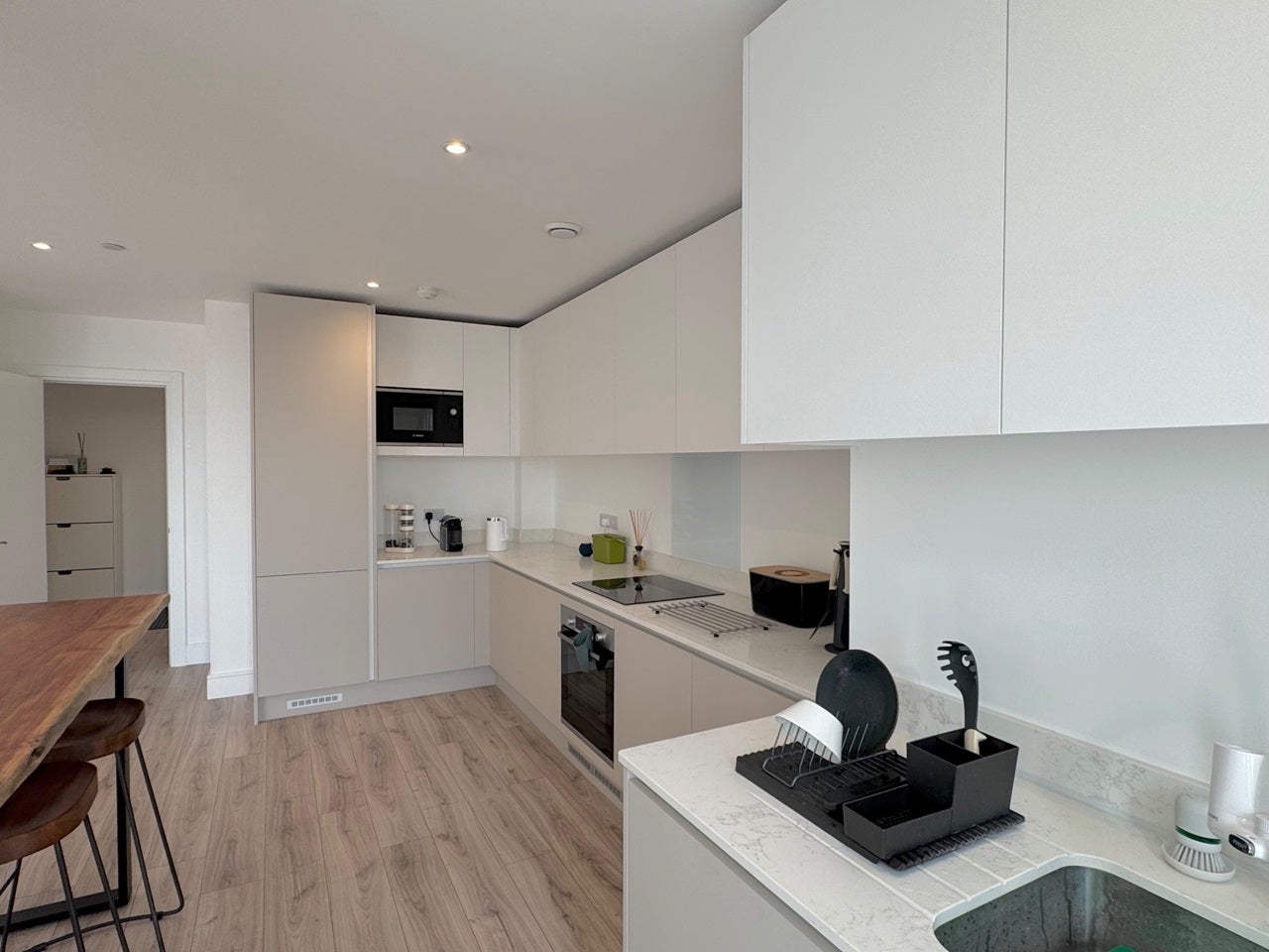 Room Goodhall Street in Greater London